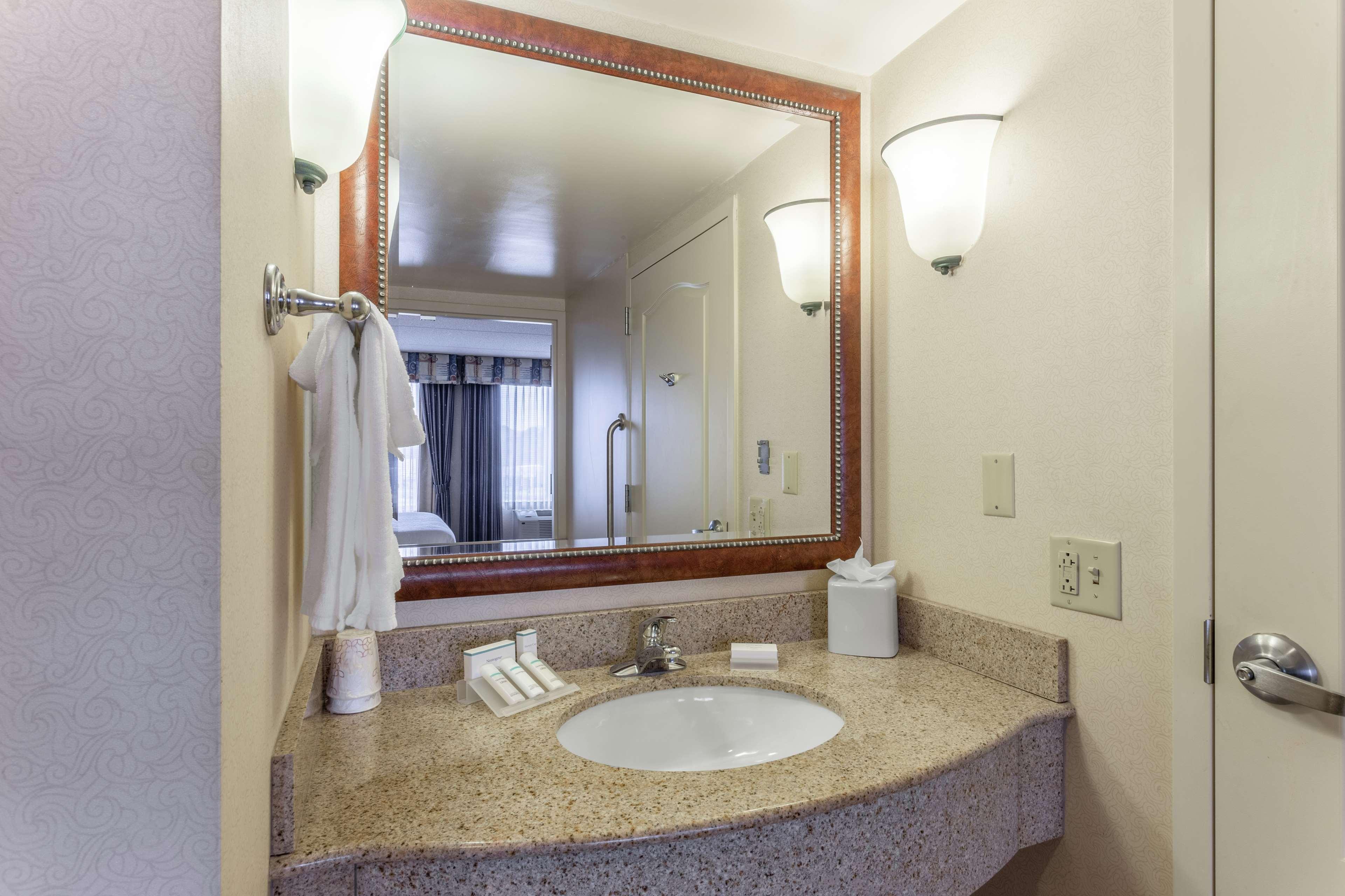 Hilton Garden Inn Richmond South/Southpark Colonial Heights Exteriör bild